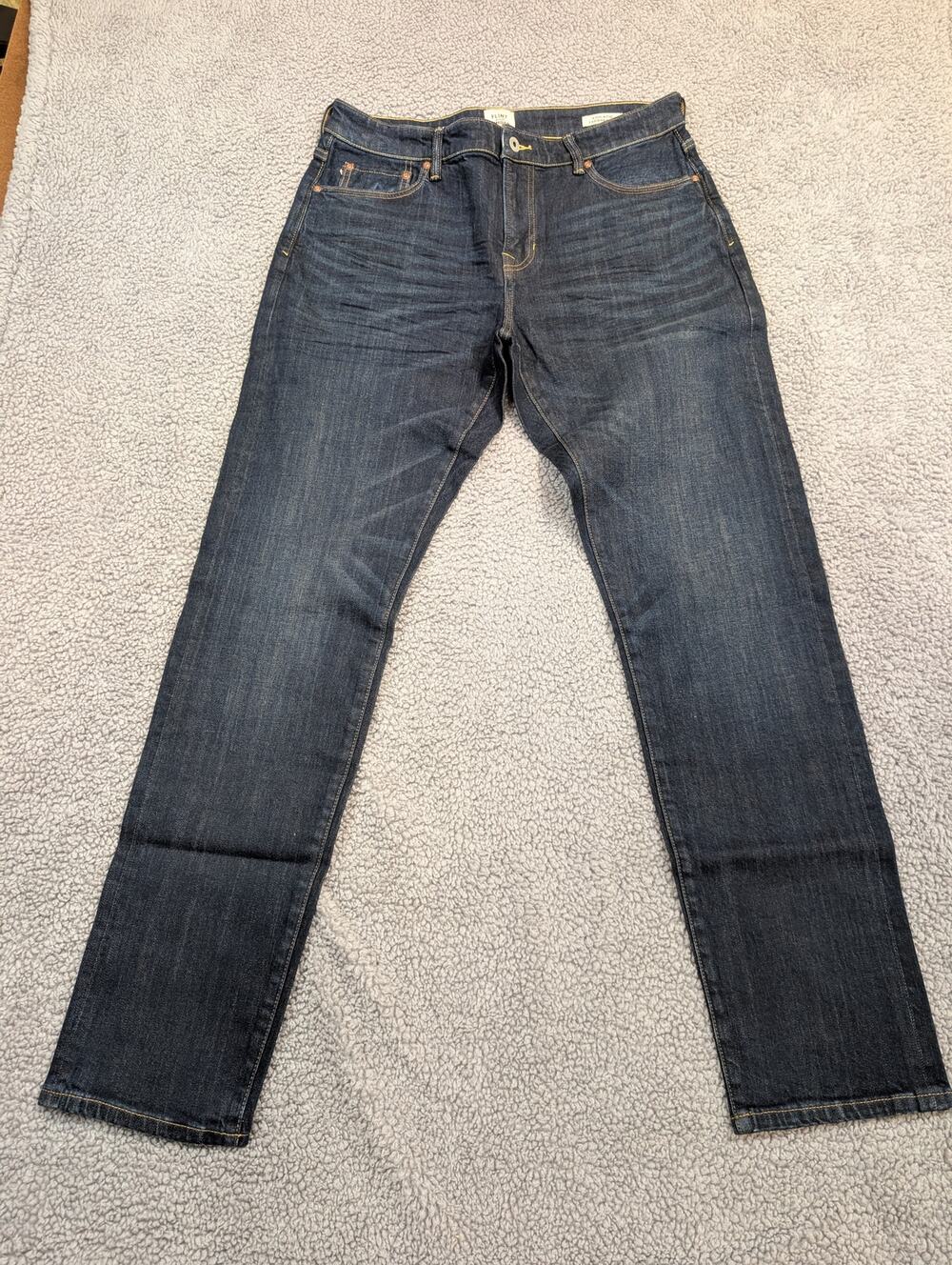 Flint and Tinder Jeans Men's 33x34 Medium Wash Athletic Tapered Fit (1342)